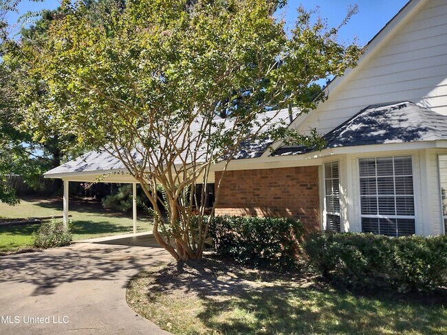 Building Photo - 336 Pebble Creek Dr