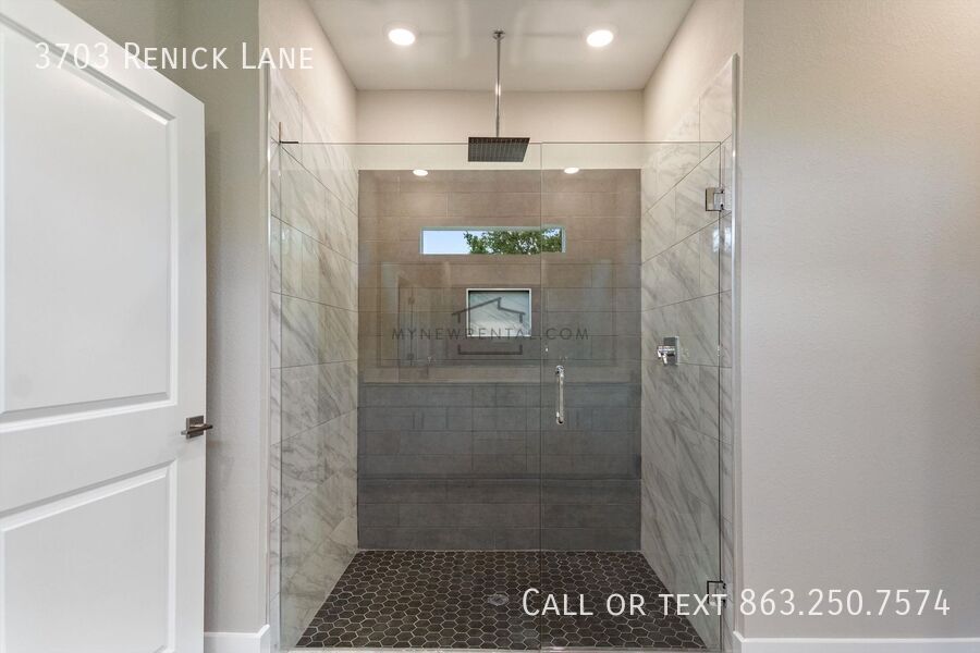 Building Photo - 3703 Renick Ln