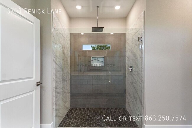 Building Photo - 3703 Renick Ln