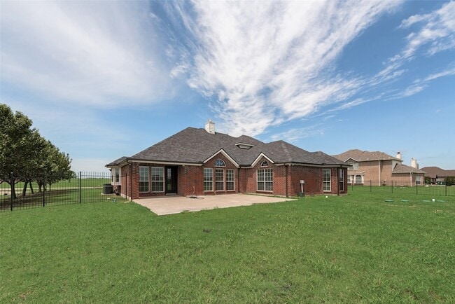 Building Photo - 10044 Dorsett Dr