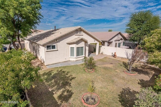 Building Photo - 11851 W Washington St