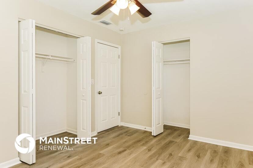 Building Photo - 2225 W Dana Dr