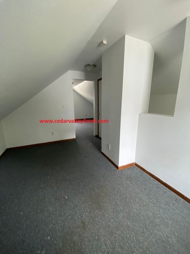 Building Photo - 727 Randolph St