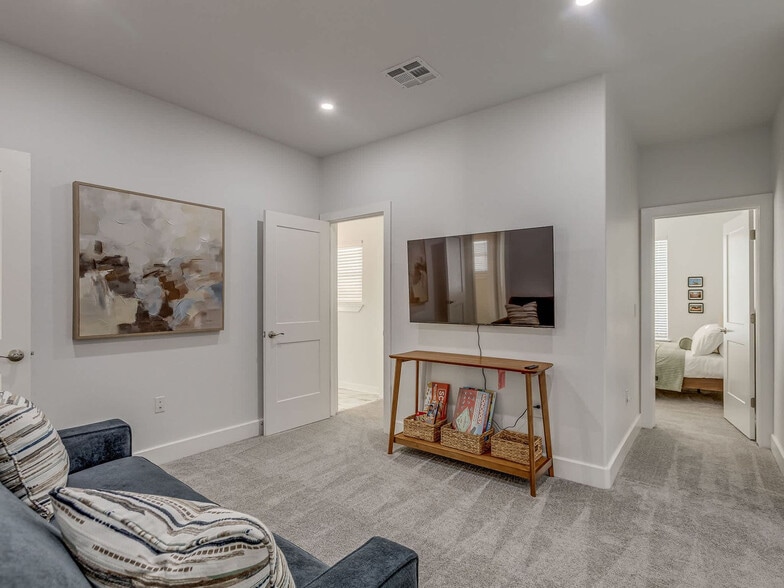 Building Photo - 103 Granite Ridge Cir