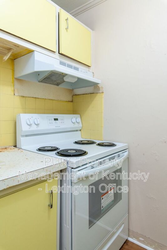 Building Photo - 1685 Alexandria Dr