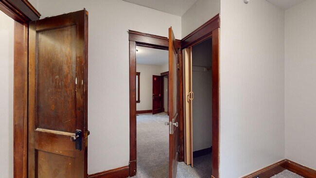 Building Photo - 3210 W 98th St