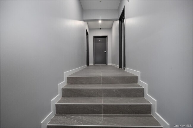 Building Photo - 126 Innis Ave
