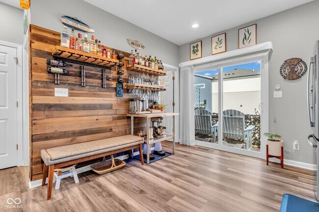 Building Photo - 315 Steeples Blvd