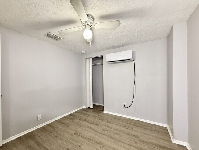 Building Photo - 8240 Krag Dr