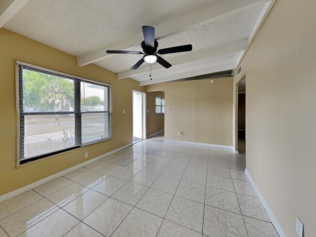 Building Photo - 8403 Libby Ln