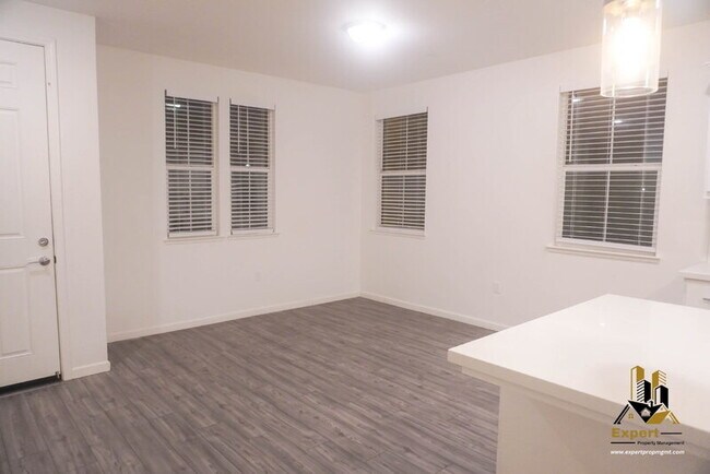 Building Photo - 2939 Limoges Walk