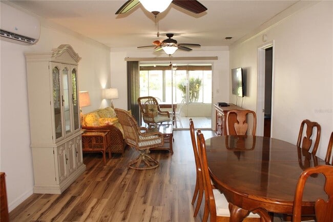 Building Photo - 5062 Live Oak Cir