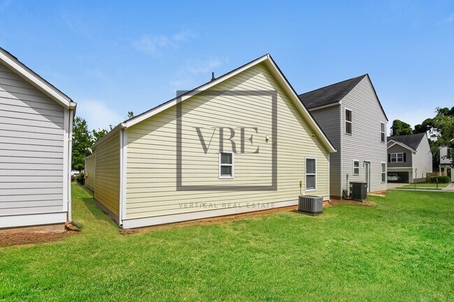 Building Photo - 42 Luwanda Trl