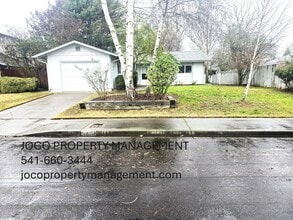 Building Photo - 3 bed 1 bath  Home for Rent in Grants Pass