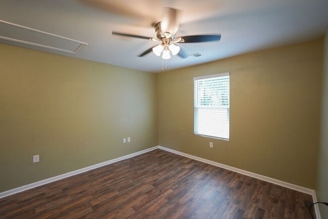 Building Photo - 44 Sunrise Cir