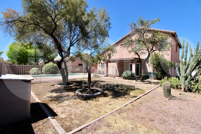 Building Photo - 13349 W Desert Rock Dr