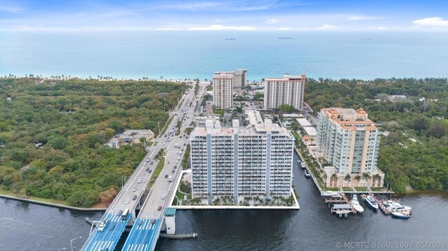 Building Photo - 2800 E Sunrise Blvd