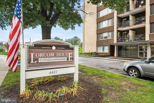 Building Photo - 4401 Cherry Hill Rd