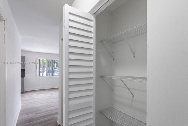 Building Photo - 2325 NW 29th St