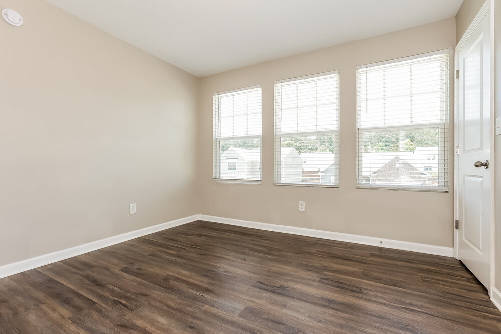 Building Photo - 3740 Place Dr
