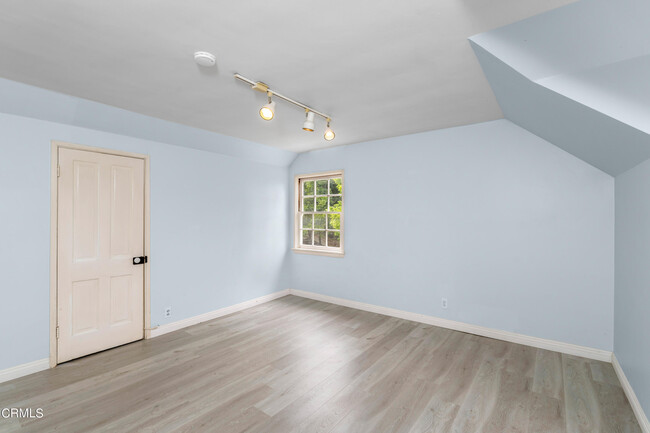 Building Photo - 12060 Laurel Terrace Dr