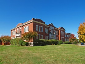 Building Photo - Penn Warren