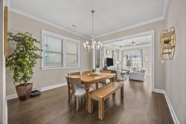 Building Photo - 107 Poydras St