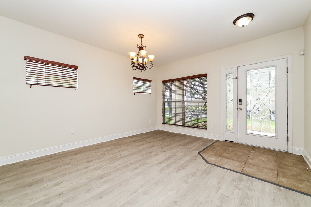 Building Photo - 209 Fern Gulley Dr