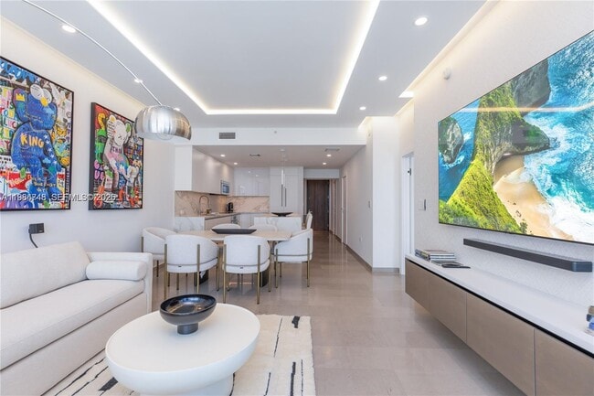 Building Photo - 88 SW 7th St