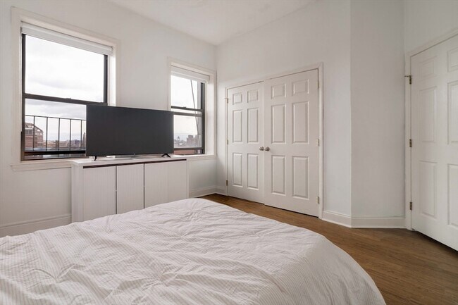 Building Photo - 188 North St