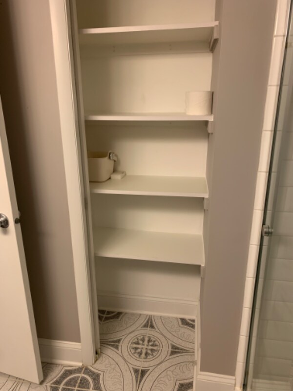 Building Photo - 6116 Hilltop Dr