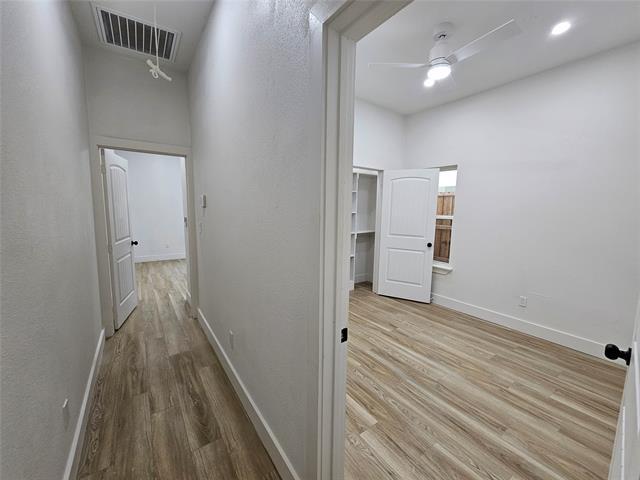 Building Photo - 808 W 10th St
