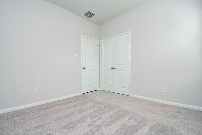 Building Photo - 16493 Moss Ln