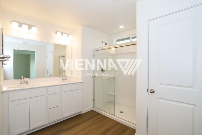 Building Photo - 1172 Bengal Lp