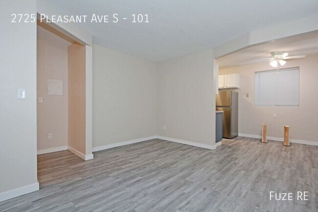 Building Photo - 2725 Pleasant Ave