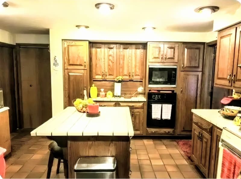 Building Photo - 892 N State Rd 149