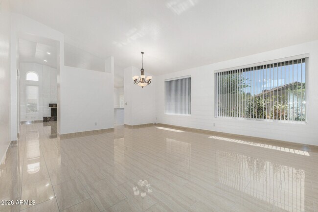 Building Photo - 9907 E Wood Dr