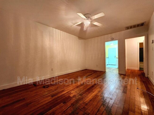 Building Photo - 131 Hibiscus Ave