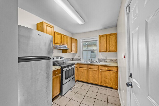 Building Photo - 1709 LeGrand Street