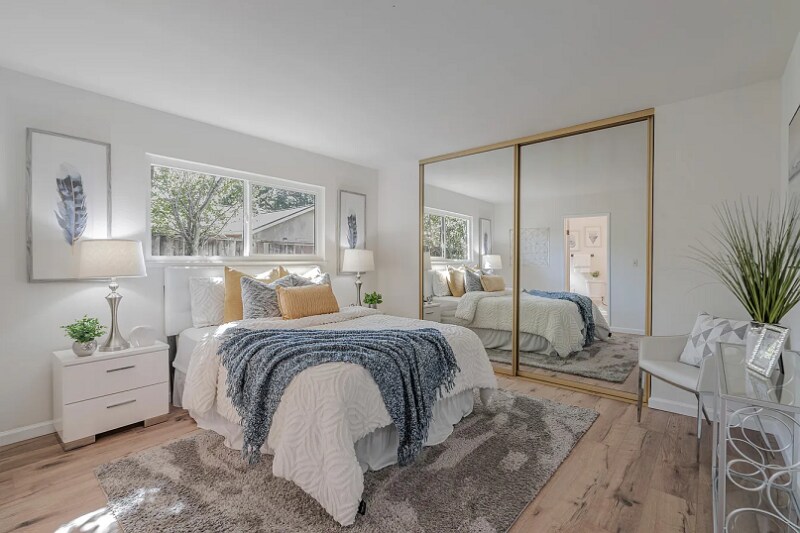 Building Photo - 7675 Sunset Ave