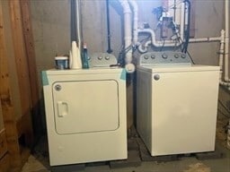 Building Photo - 40 Center St