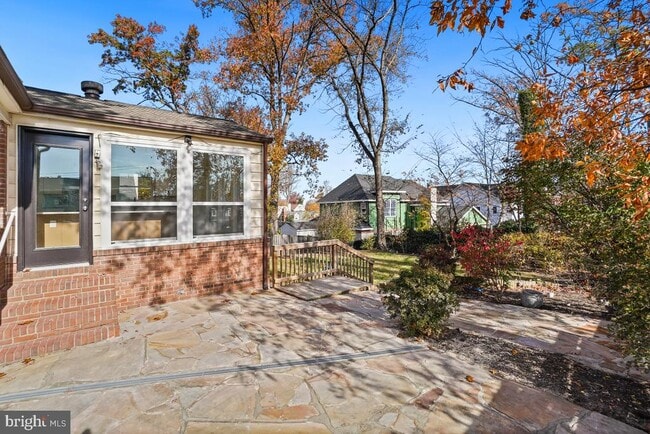 Building Photo - 2809 Pierpont St