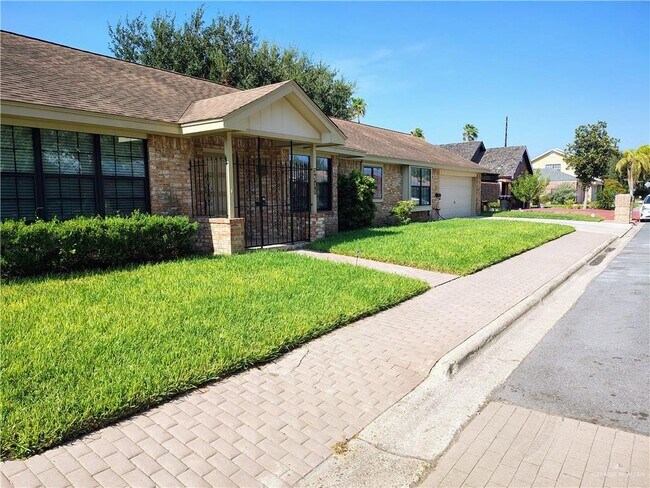 Building Photo - 3511 Datepalm Ave