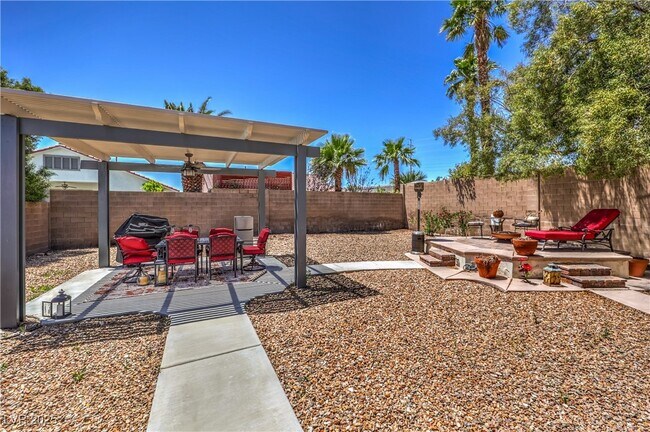 Building Photo - 11135 River Hills Ln