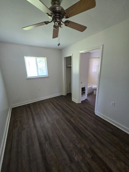 Building Photo - 2104 Hatcher Rd