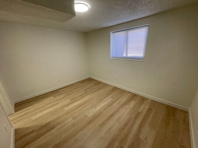 Building Photo - 3348 S 7780 W
