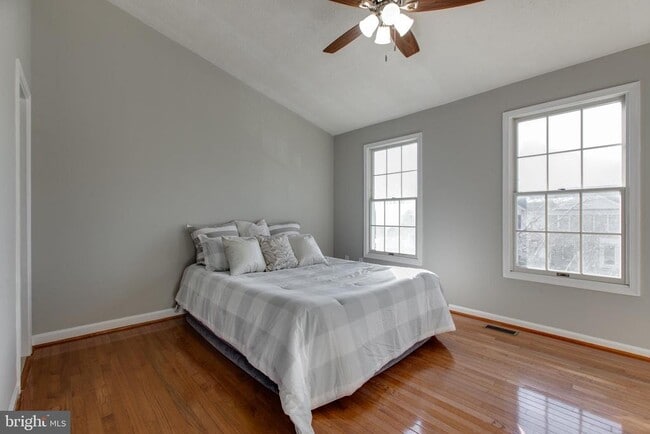 Building Photo - 7943 Brightmeadow Ct