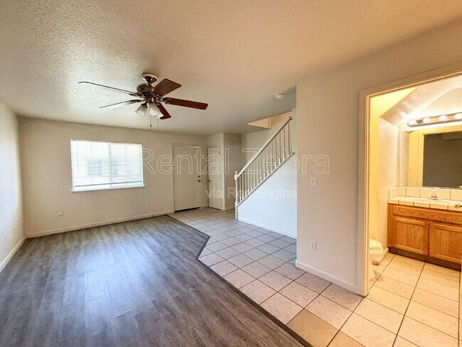 Building Photo - 936 W 13th St