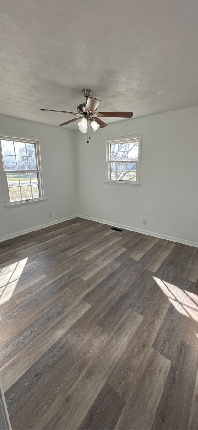 Building Photo - 200 Staggs Dr