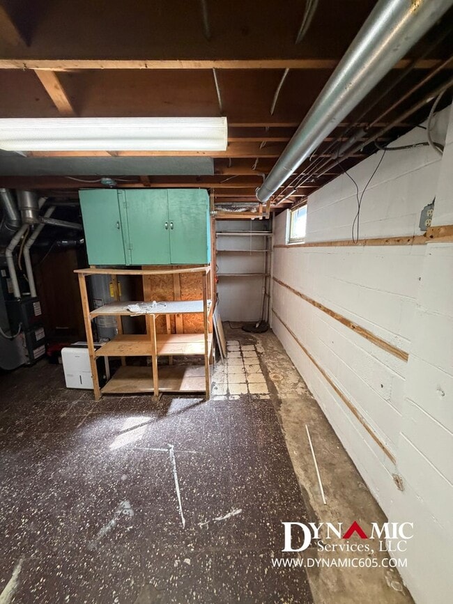 Building Photo - Updated 4+ Bedroom, 2 Bathroom House By Augustana University